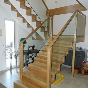 Treppen und Treppengelände aus Holz